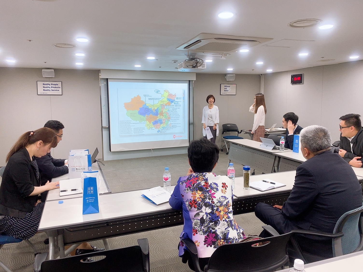 2019-4-24 중국 바이보참관단 사보험 강의 8.jpg